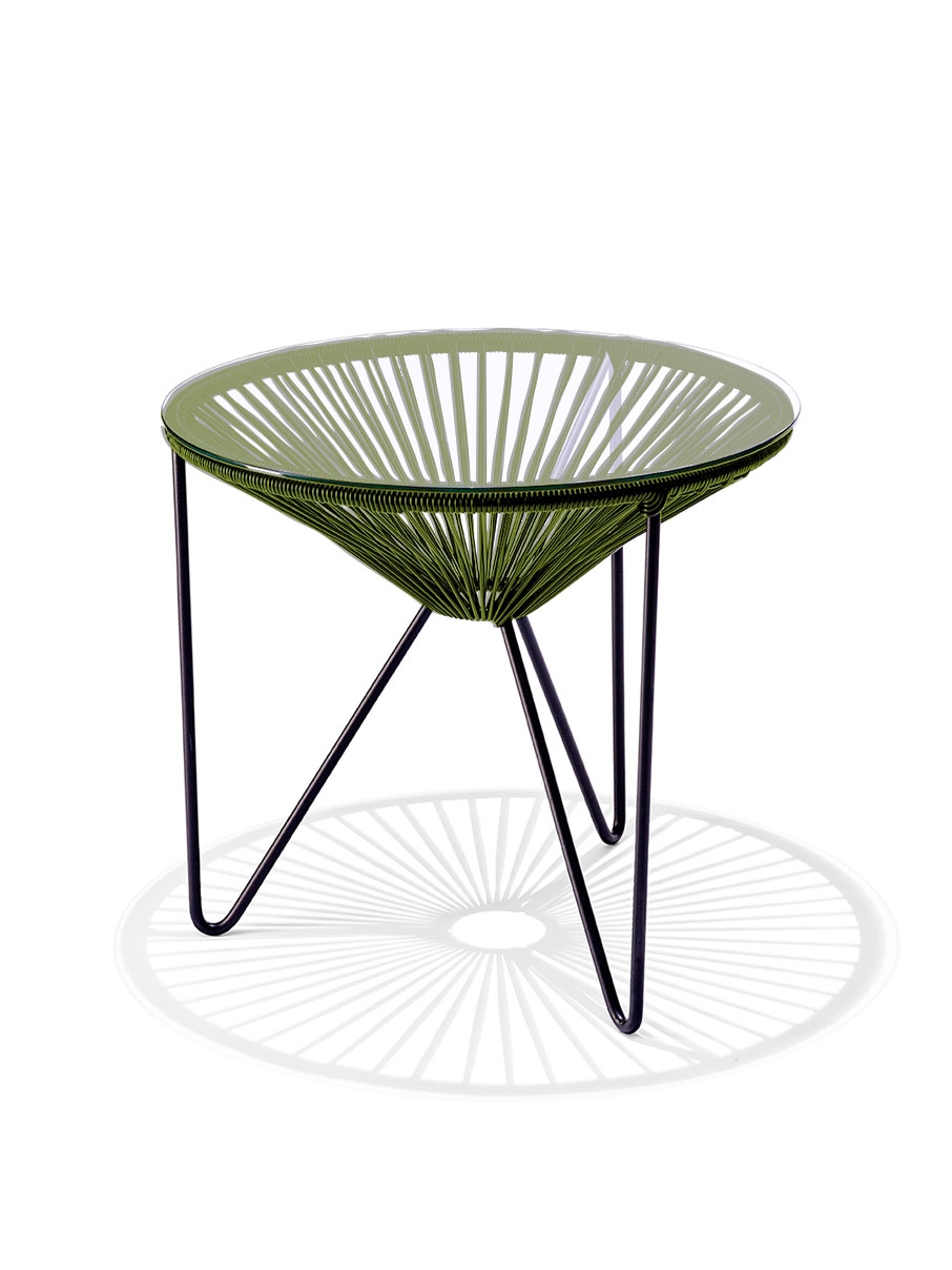 original-acapulco-chair-tisch-olive Der Original Acapulco Chair Beistelltisch mit Glasplatte in Olive