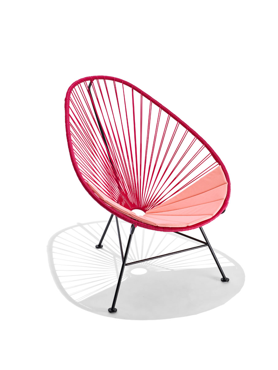 Original Acapulco Chair mit Sitzkissen Nidito in der Farbe flamingo